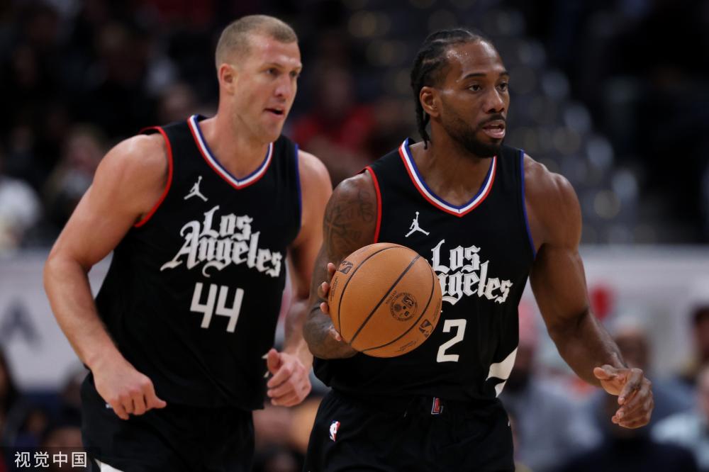 激烈竞争的 激烈竞争的