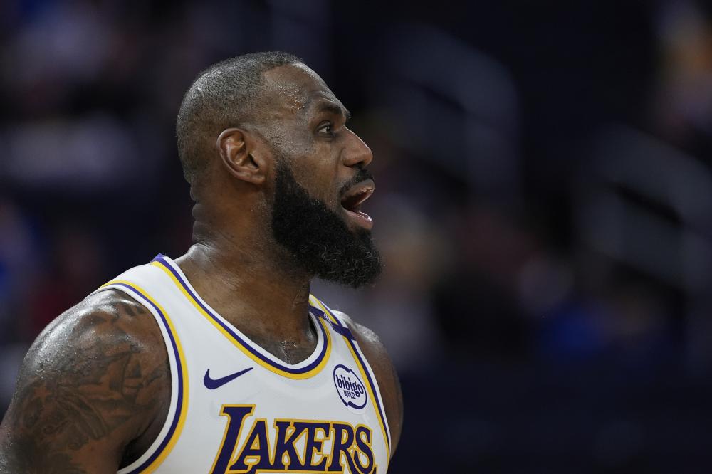 但他在更衣 但他在更衣